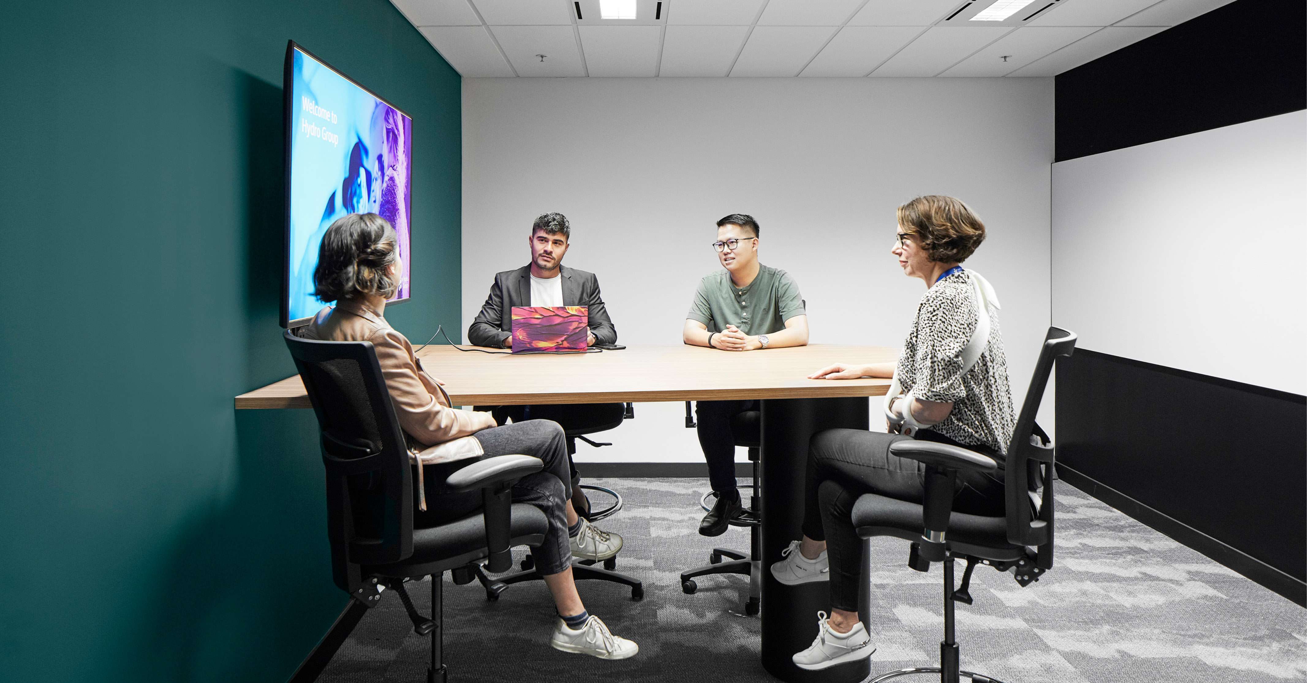 Creating the Perfect Hybrid Meeting