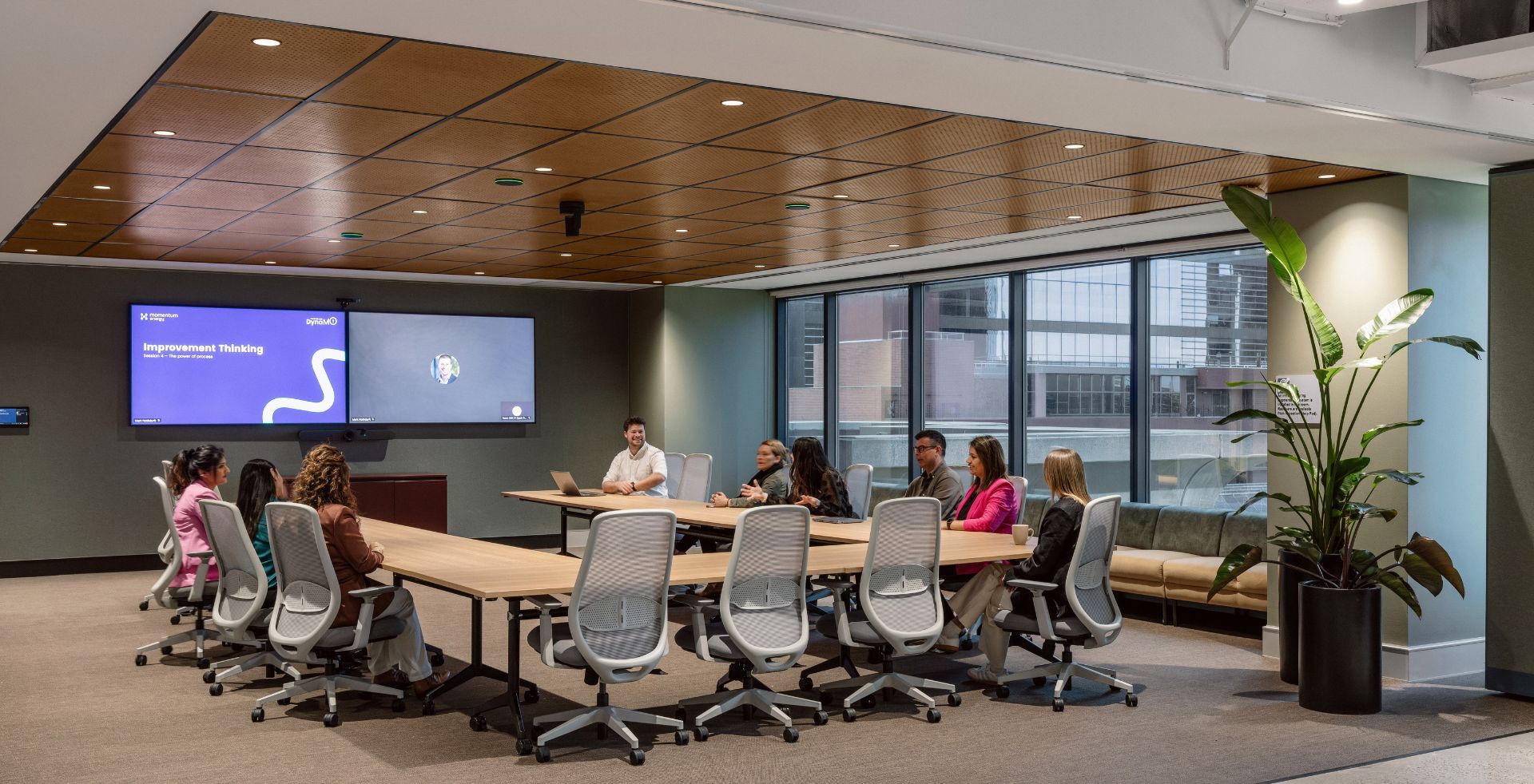 Flexible Meeting Room Space Interior Design