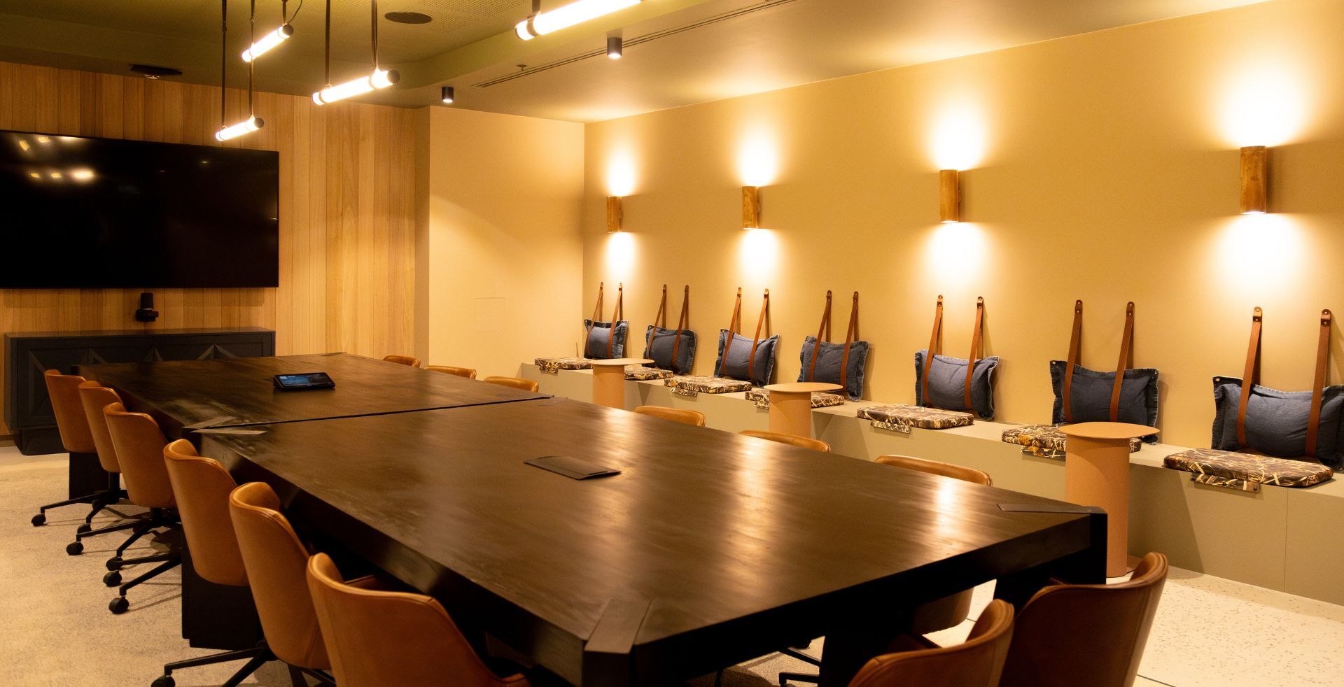 office meeting room space