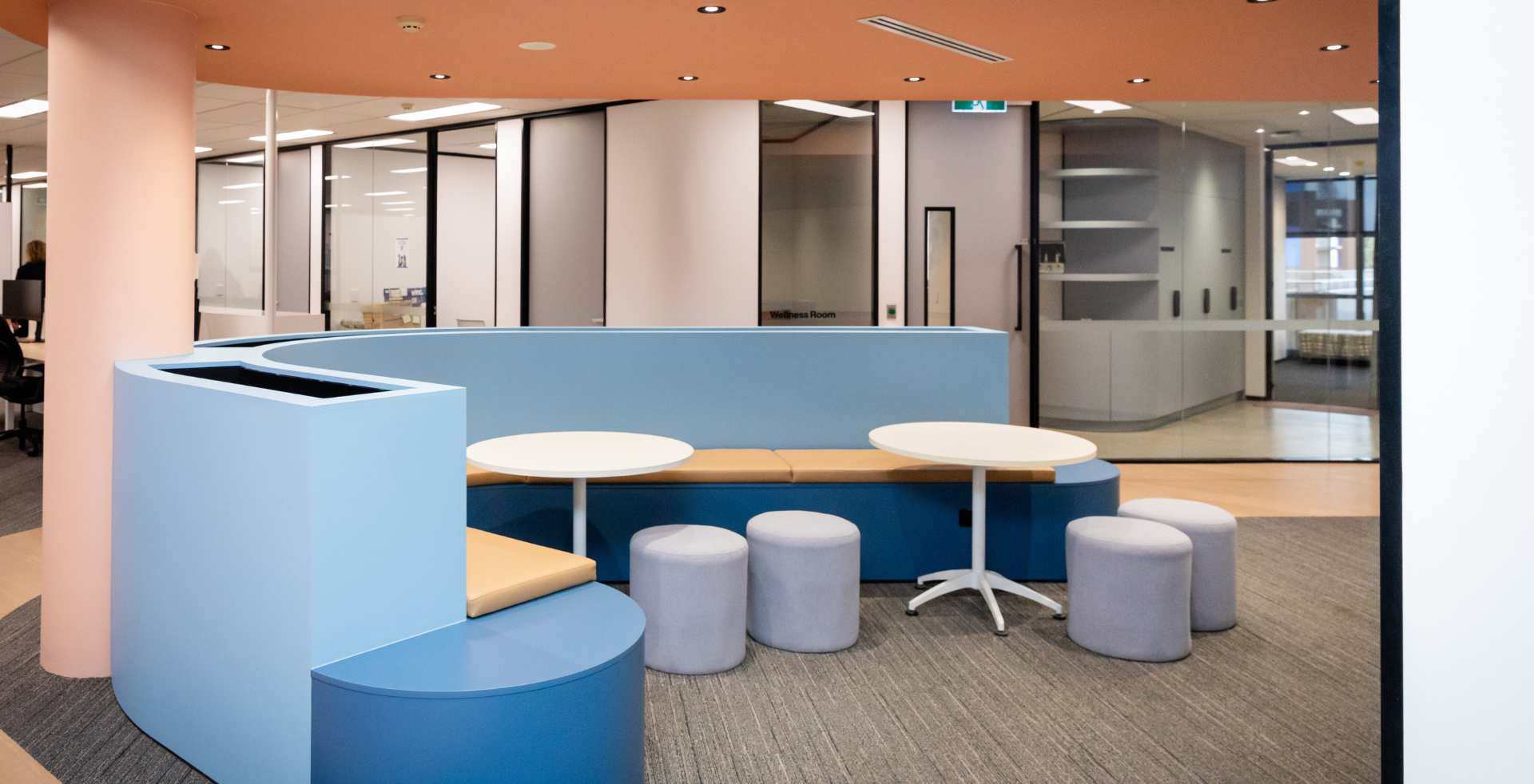 casual office seating area design
