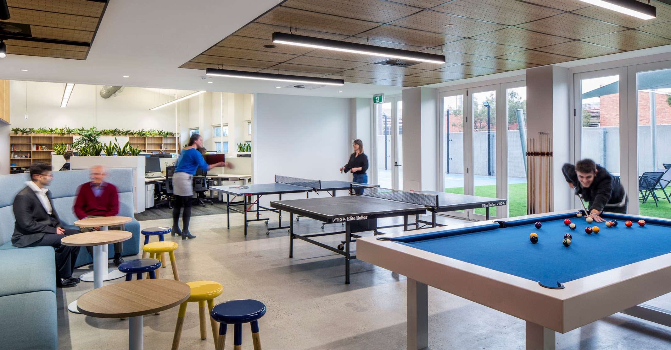 Collaborative and team building work space