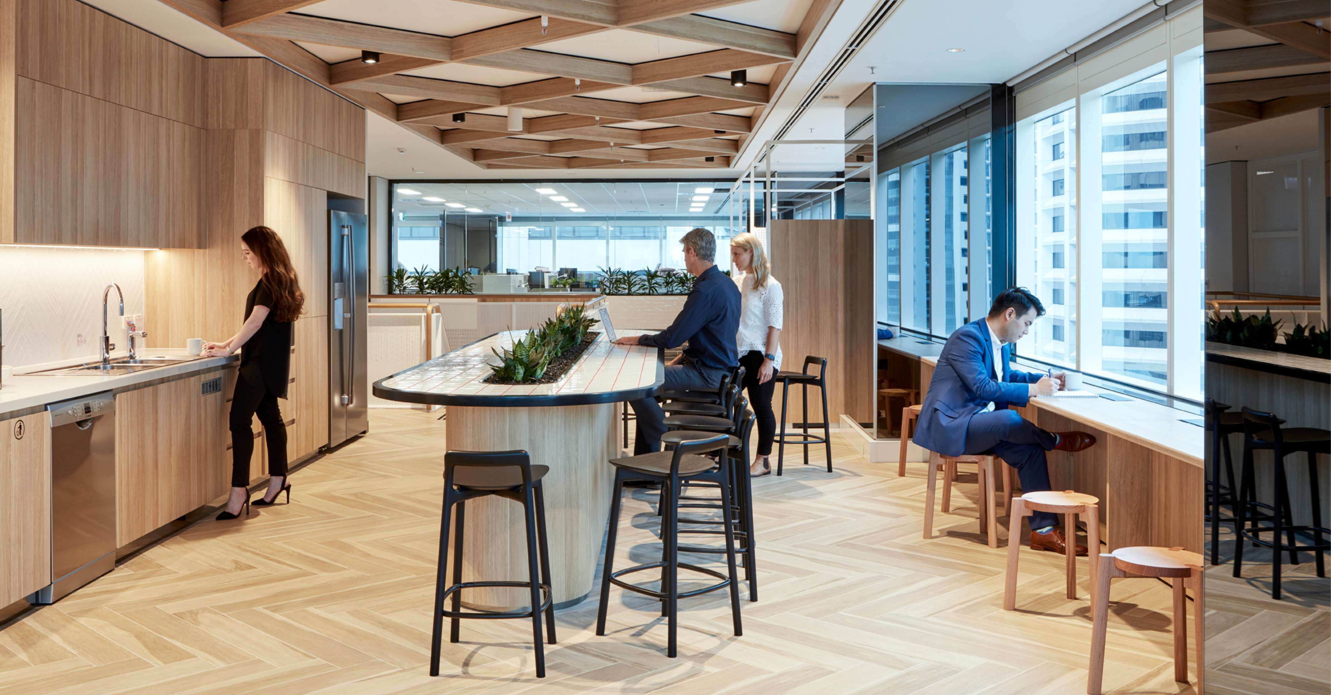 Amicus move management