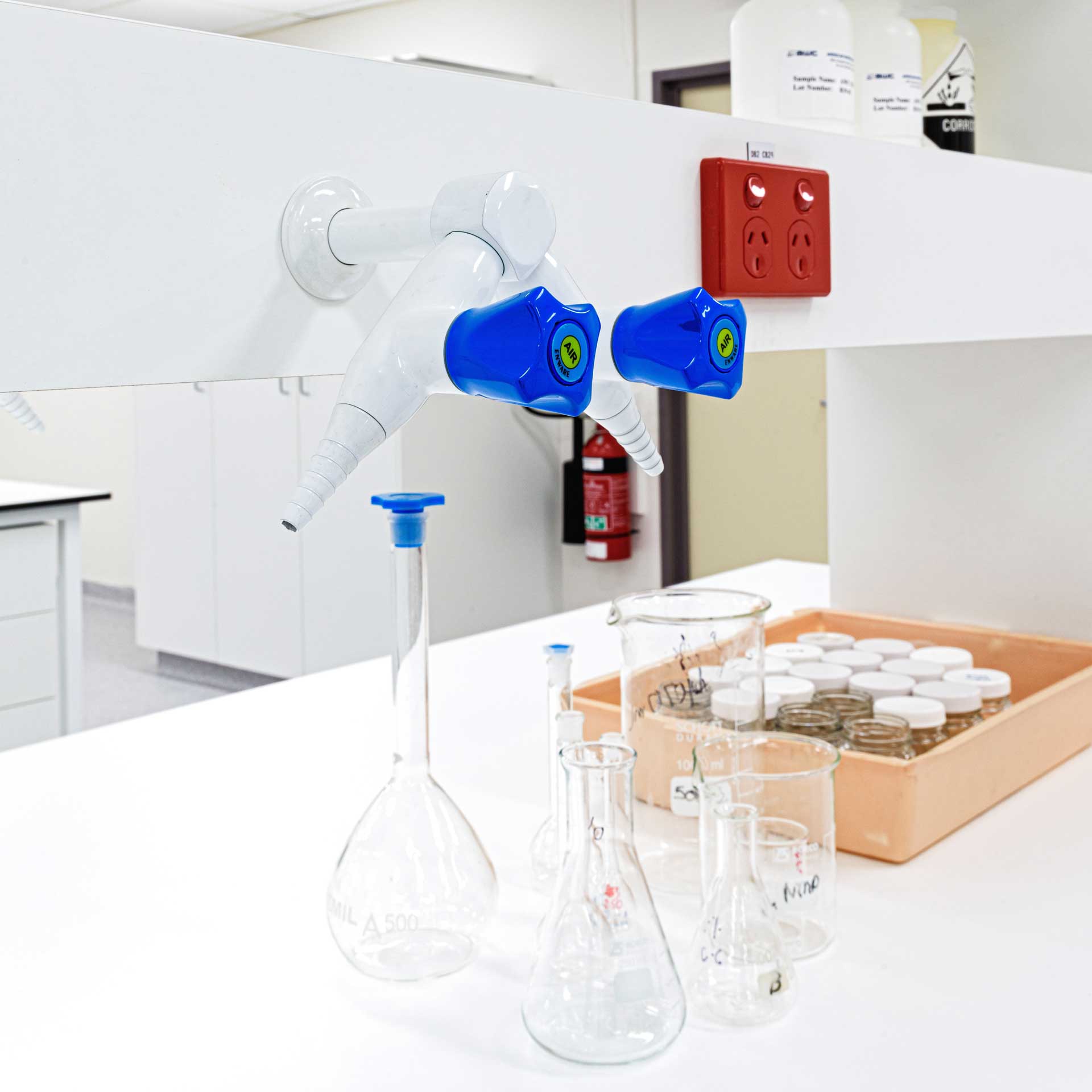 Amicus---DuPont-0122